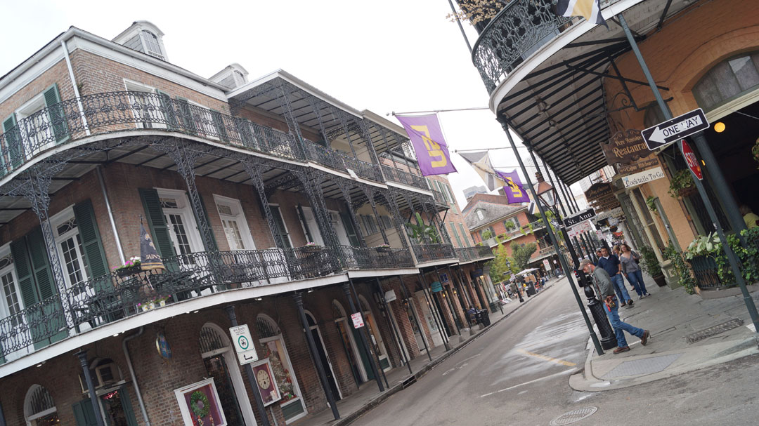 Where To Stay In New Orleans French Quarter Or Garden District at Rita ...